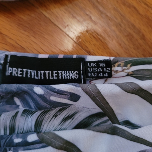 Bathing suit - Picture 2 of 2